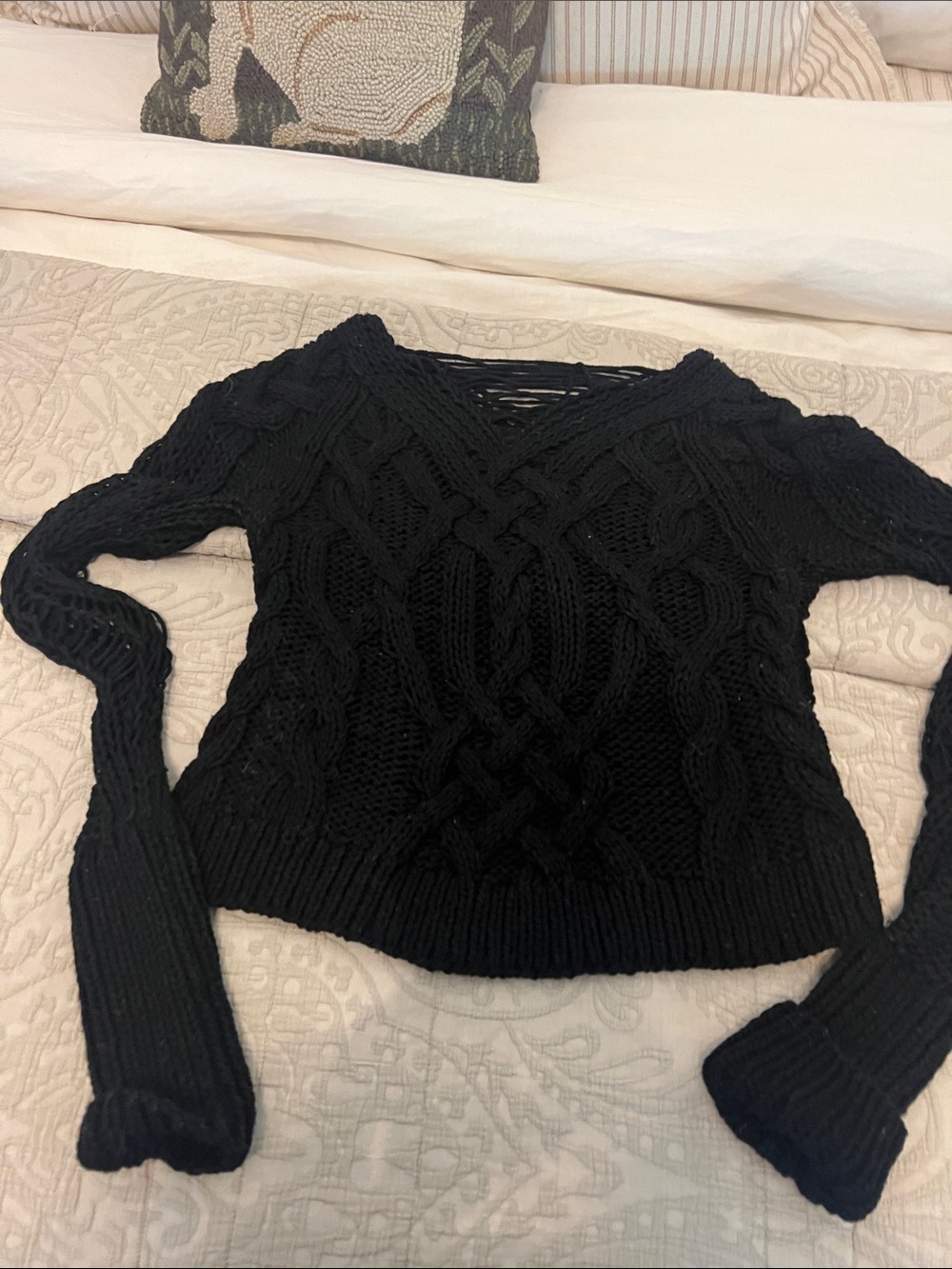 Women's Black Cable Knit V-Neck Sweater